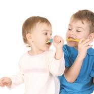Чистим зубы правильно или ХII мифов о гигиене полости рта 